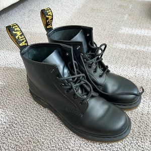 Great condition Doc Martens (US 9/UK 7)